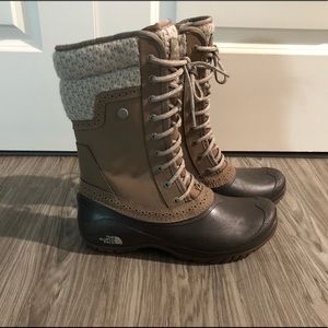 The North Face Shellista II Mid Snow Boot - Rock Brown/Dove Grey